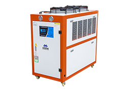 <b>怎么选择合适的的流延膜冷水机</b>